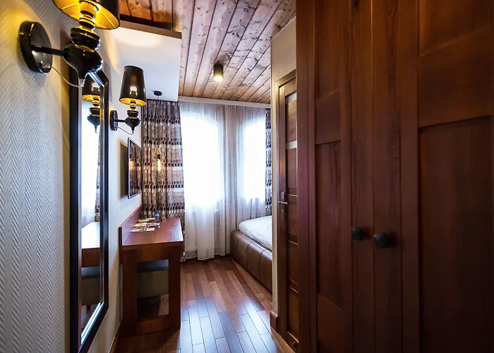 アパートホテル Chleb I Wino