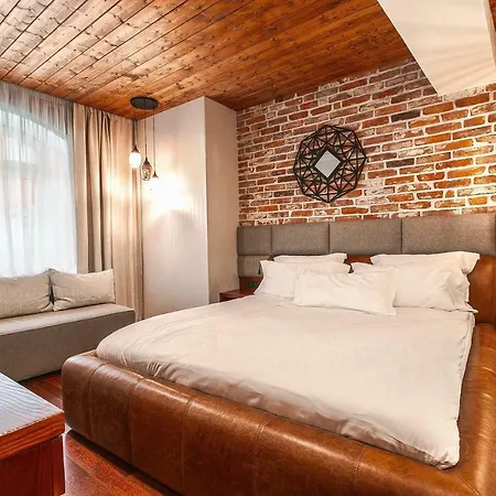 Chleb I Wino Hotel apartamentowy 5*