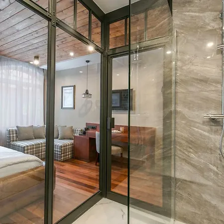 Hotel apartamentowy Chleb I Wino
