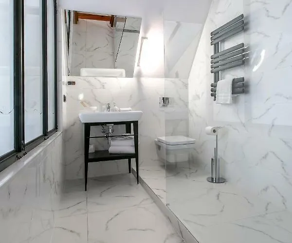 Chleb I Wino Hotel apartamentowy 4*